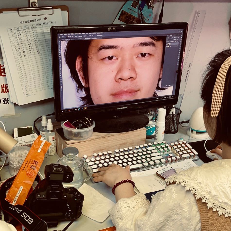 Junduo Liu